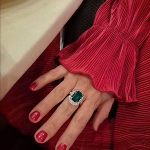 Emerald Liz Taylor Ring